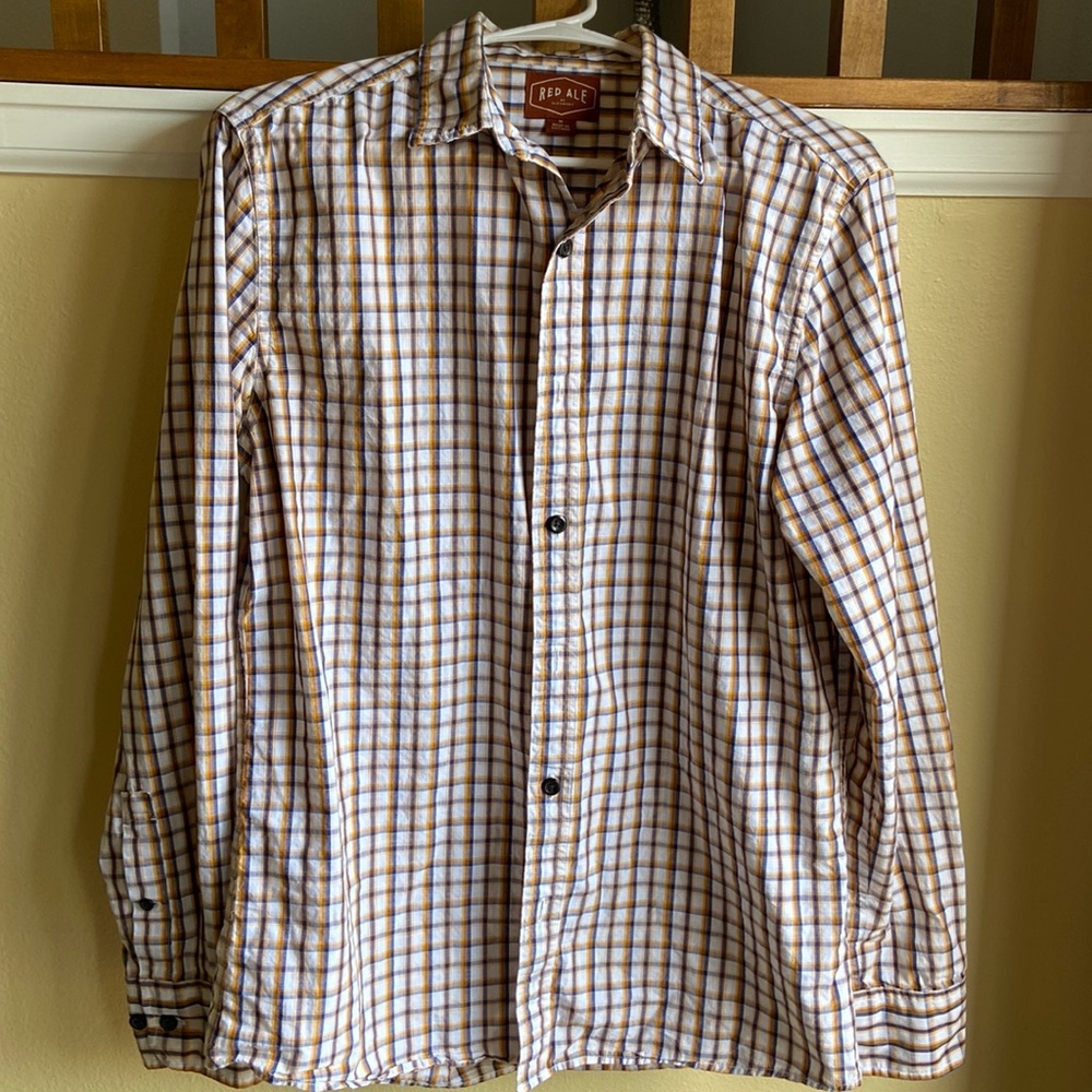 Men’s button down by red ale